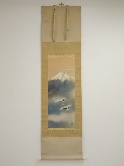 JAPANESE HANGING SCROLL / HAND PAINTED CRANES WITH Mt. FUJI